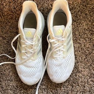 Adidas Bounce shoes sz 8.5